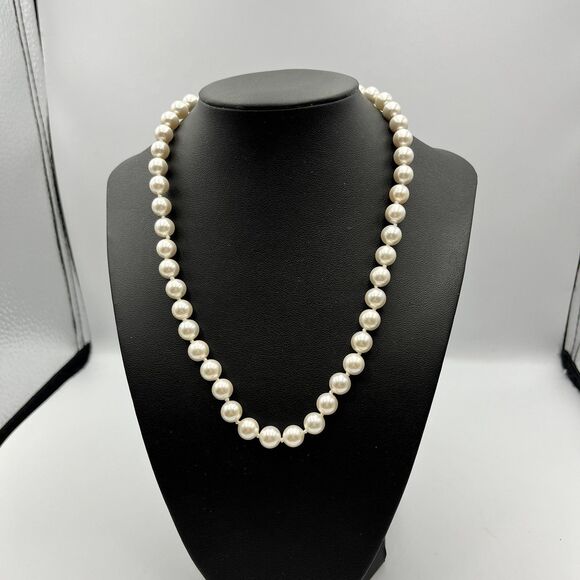 Ocean Treasures 10 -10.25 mm faux heavy Pearl Necklace 14k Gold Clasps